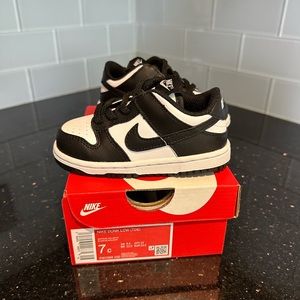 Panda Dunks Size 7C, brand new w box ‼️🐼